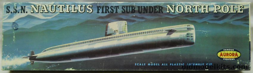 Aurora 1/242 Atomic Submarine SSN Nautilus SSN-571 First Under The North Pole, 708-98 plastic model kit